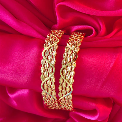 Gold-Plated Woven Pattern Bangle with Elegant Design for Traditional and Festive Occasions